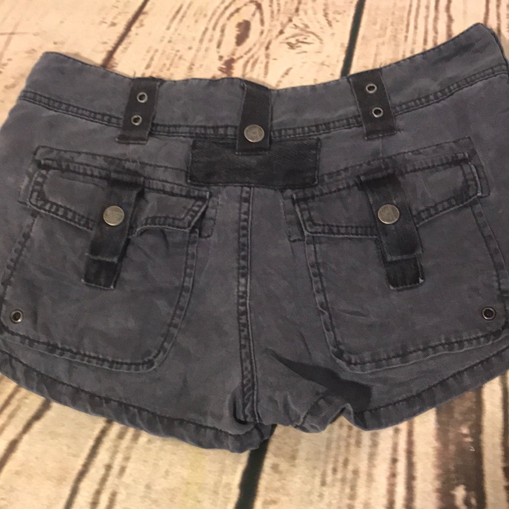 Women’s Shorts - Picture 2 of 4
